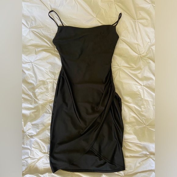 Windsor medium black satin wrap cocktail dress - Picture 2 of 5
